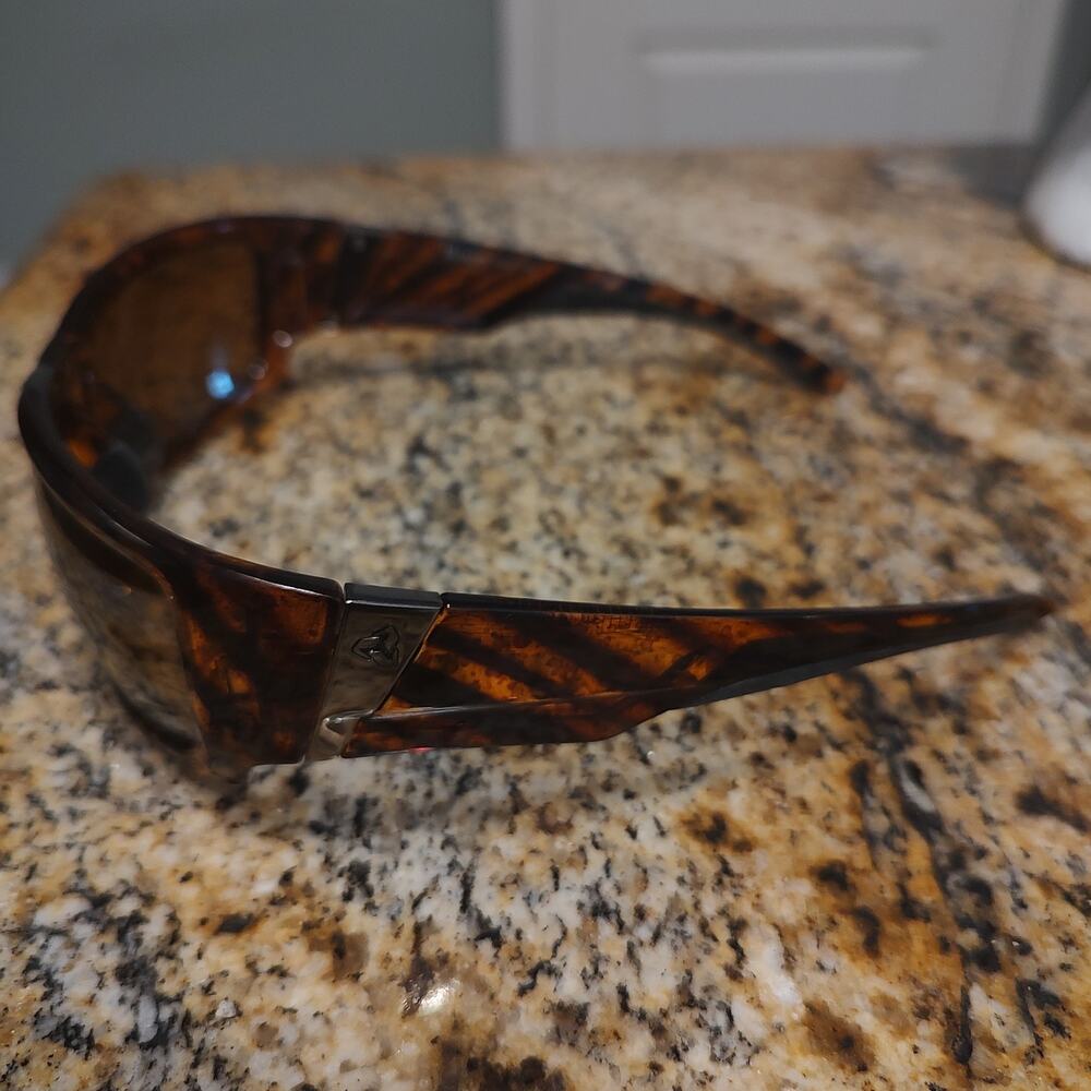 Bison R804-002 Tortoise Shell Wraparound Sunglasses - Picture 4 of 12